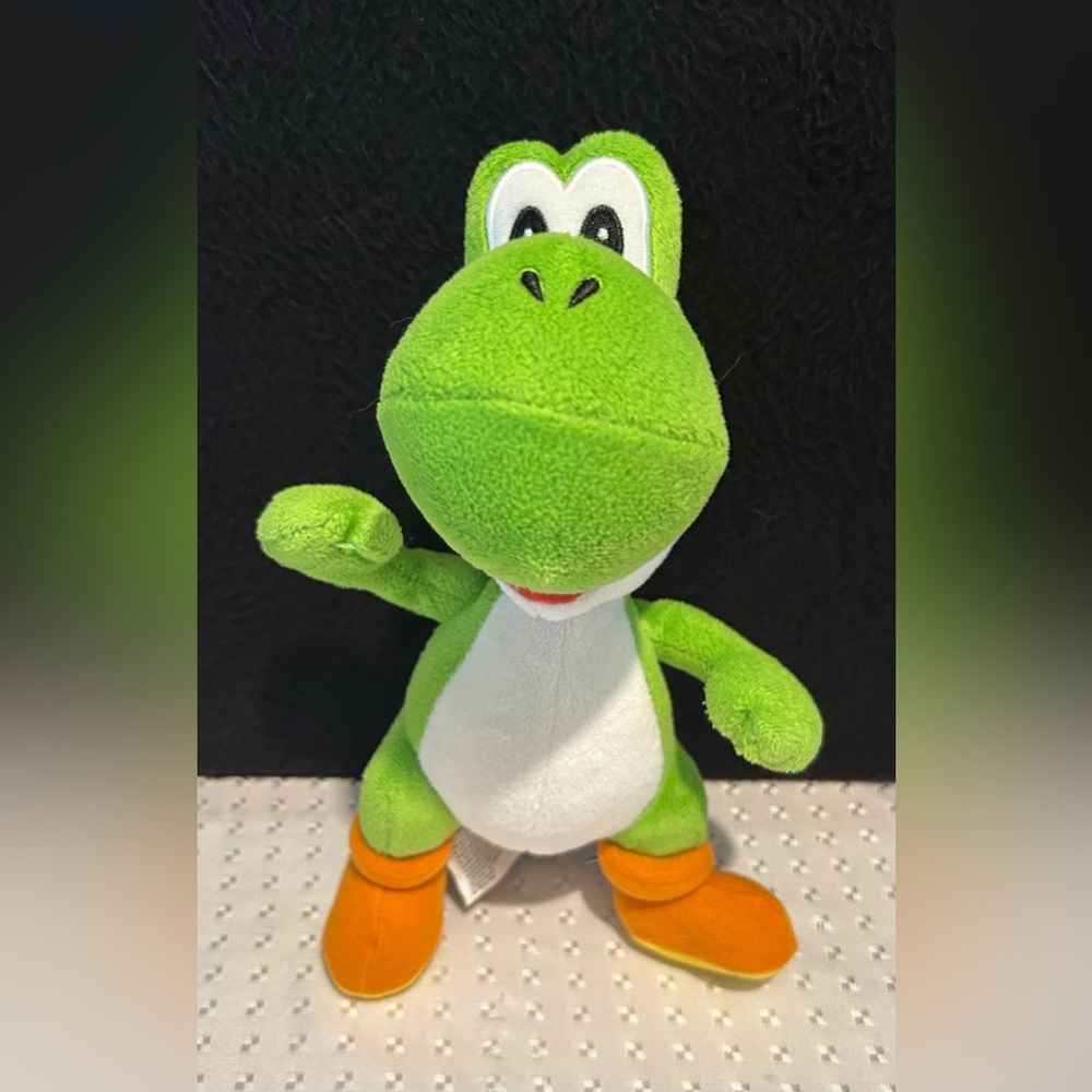 Nintendo Super Mario Bros 9" Plush Green Yoshi Stuffed Animal Toy Figure